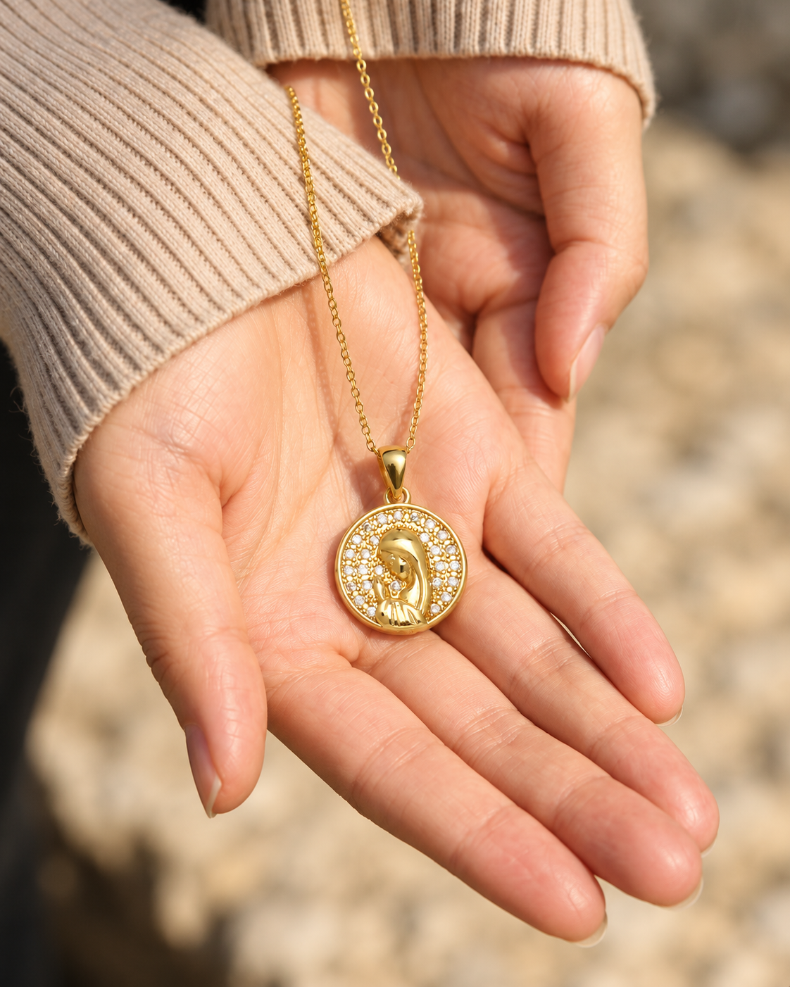 Medalla Luz de María